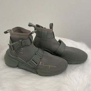 NEW Shoes Champion size 7.5
